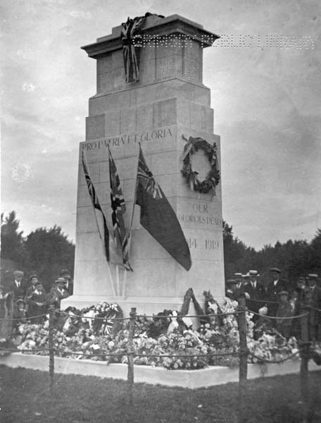 Grimsby Cenotaph